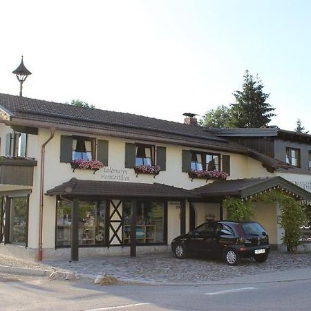 Gaestehaus Sattlerhof Бернау-ам-Кімзе Екстер'єр фото
